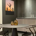 Design De Luxe, Clim, Parking, Coeur Apartment